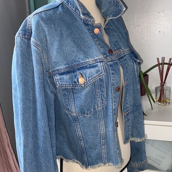 NEW ♥️  PINK VICTORIA’S SECRET ♥️ Cropped Oversized Denim Jacket ♥️  M - Picture 6 of 16